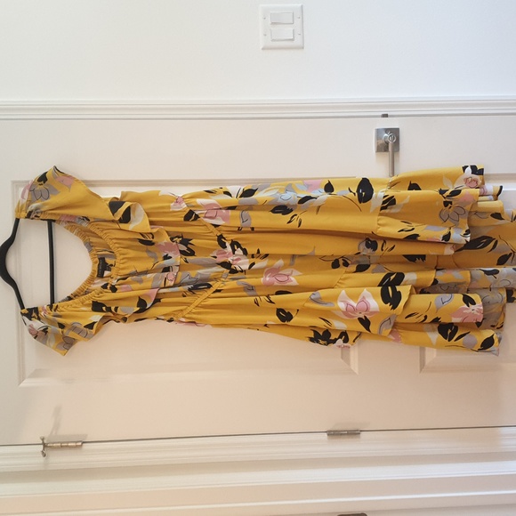 Flattering summer dress plus size 22 - Picture 2 of 4